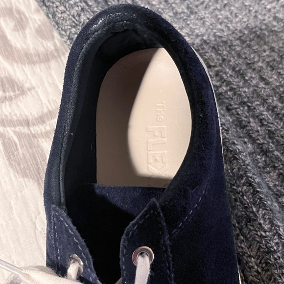 The FLEXX Sneak Away - lace up blue suede sneakers - Size 9 - Picture 5 of 6
